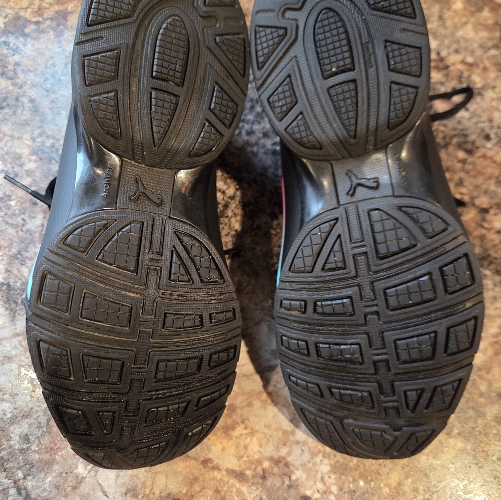 PUMA Axelion Black Sneakers Fade Running Size 7.5 Women’s - Picture 10 of 14